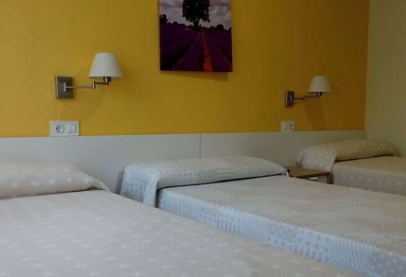 هتل Hostal Restaurante Rancheiro