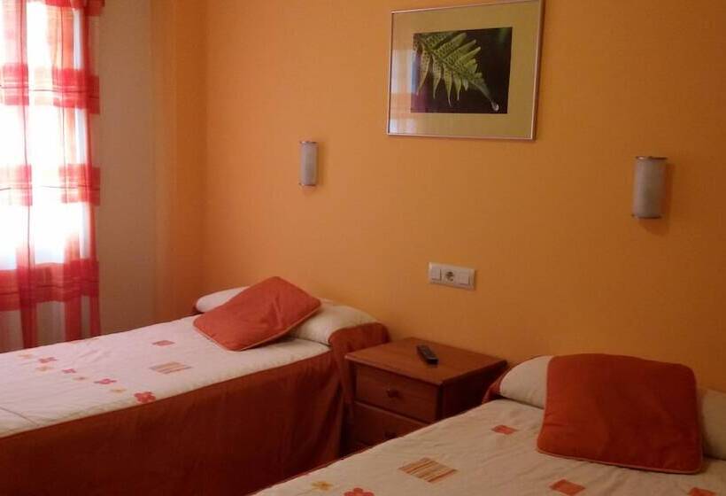 هتل Hostal Restaurante Rancheiro