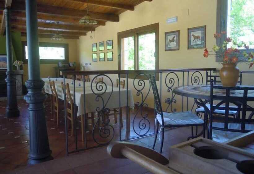 هتل Hostal Restaurante Rancheiro