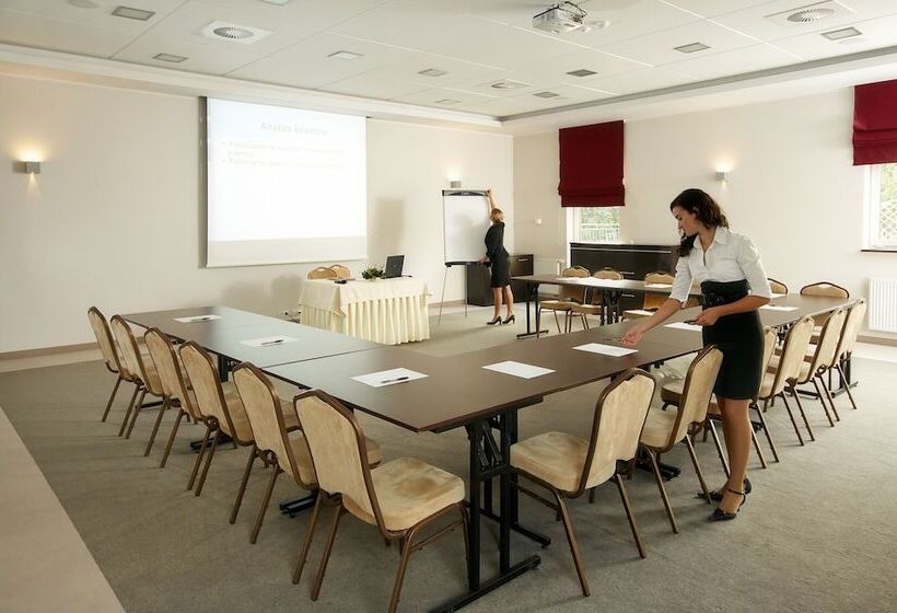 בית מלון כפרי Hotton