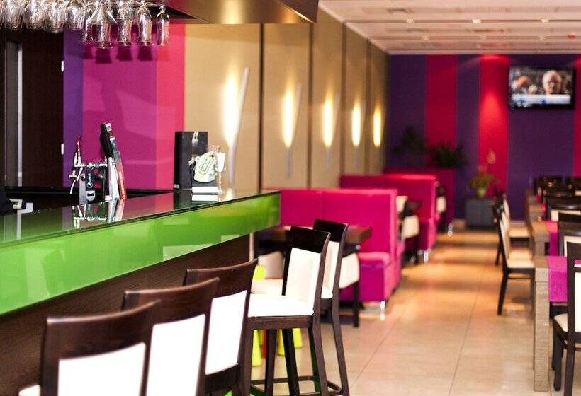 בית מלון כפרי Hotton