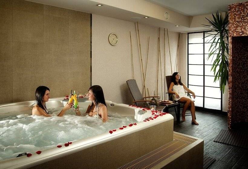 בית מלון כפרי Hotton