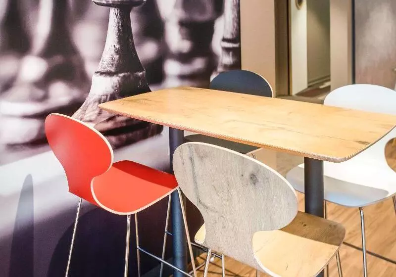 Hotel Ibis Rouen Centre Champ De Mars