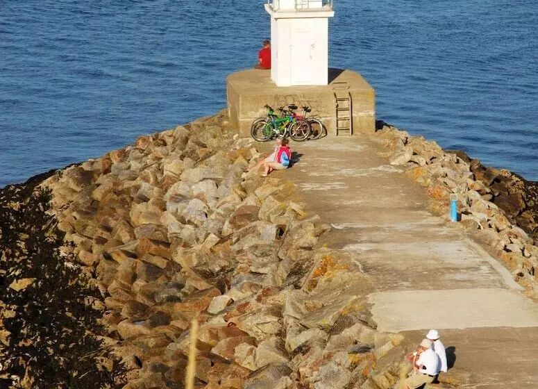 ホテル Le Cardinal Belleileenmer