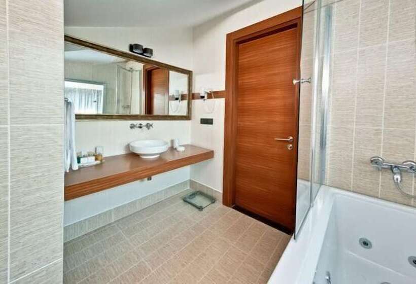 ホテル Riva Reşatbey Luxury