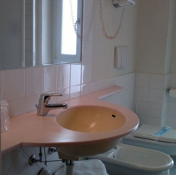 בית מלון כפרי Riviera