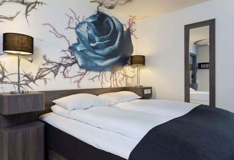 Отель Scandic Rock City