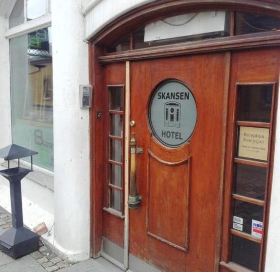 Отель Skansen Hostel