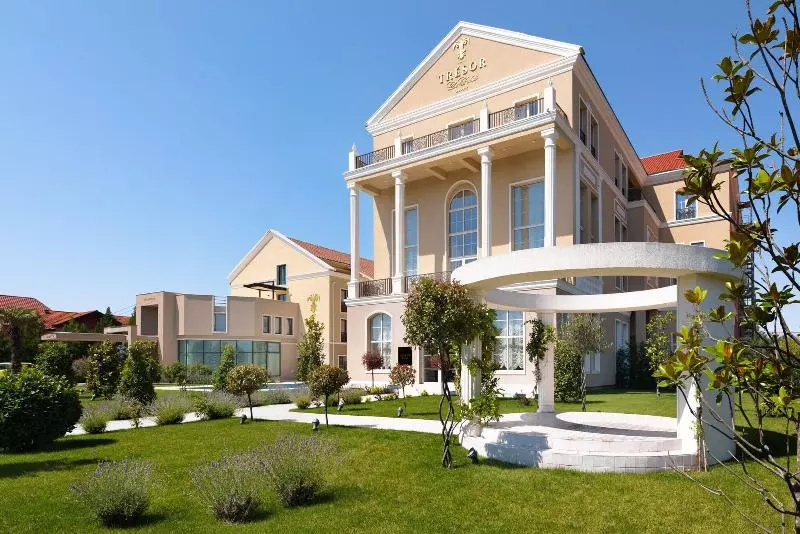 Отель Tresor Le Palais