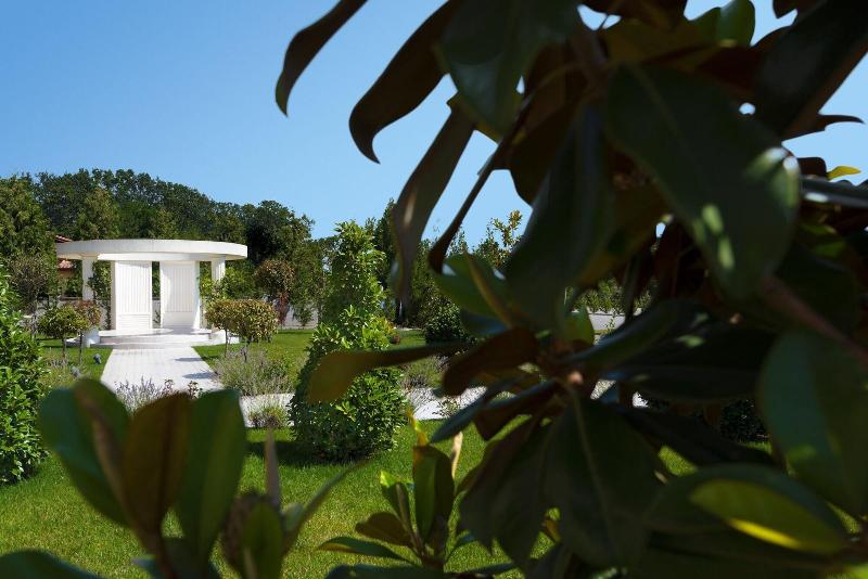 Отель Tresor Le Palais