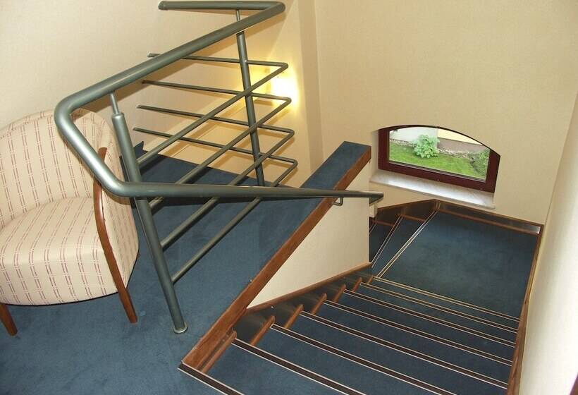 هتل Willa Biala Lilia Old Town