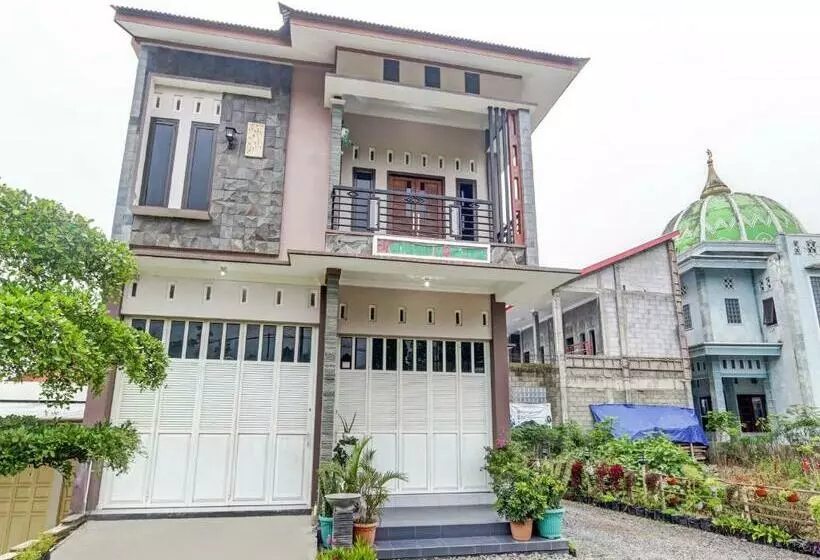 Hotel Reddoorz At Jalan Dieng 3