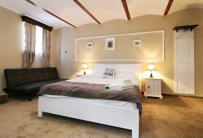 پانسیون Brother S House