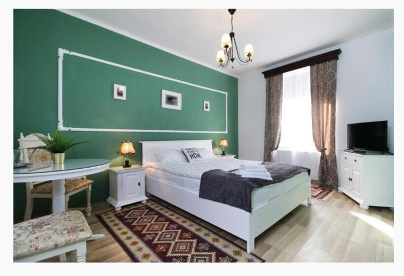 پانسیون Brother S House