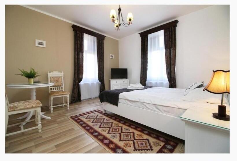 پانسیون Brother S House