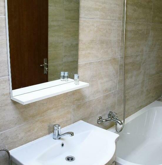 پانسیون Ayana Central House