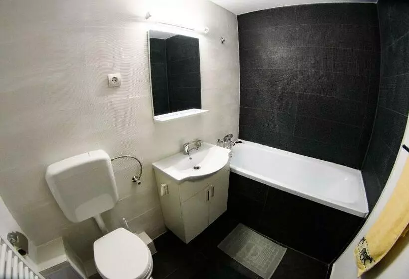 Majatalo Ayana Central House