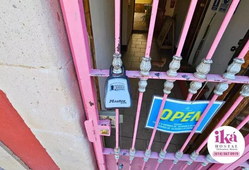 پانسیون Hostal Iká