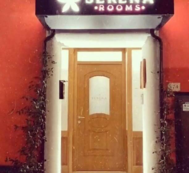 פנסיון Serena Rooms