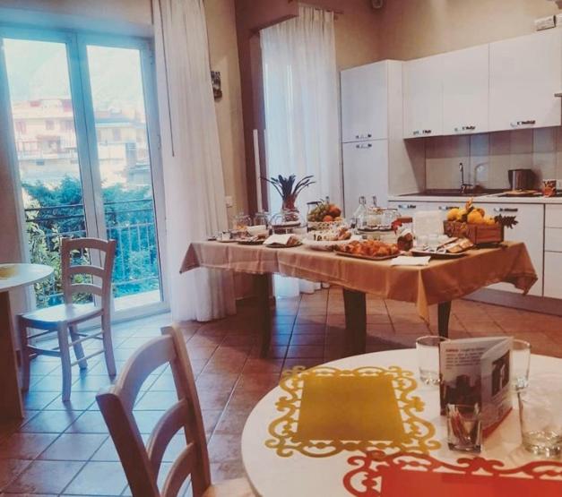 פנסיון Serena Rooms