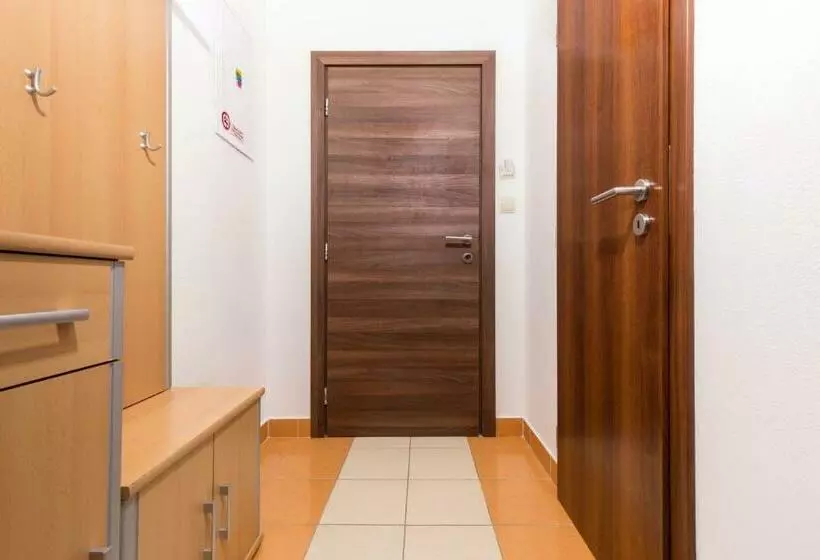 Apartment House Kamzík 9