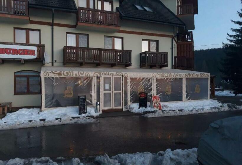 Apartment House Kamzík 9