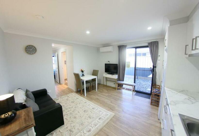 ベッドアンドブレックファースト Granny Flat Next To Golf Course