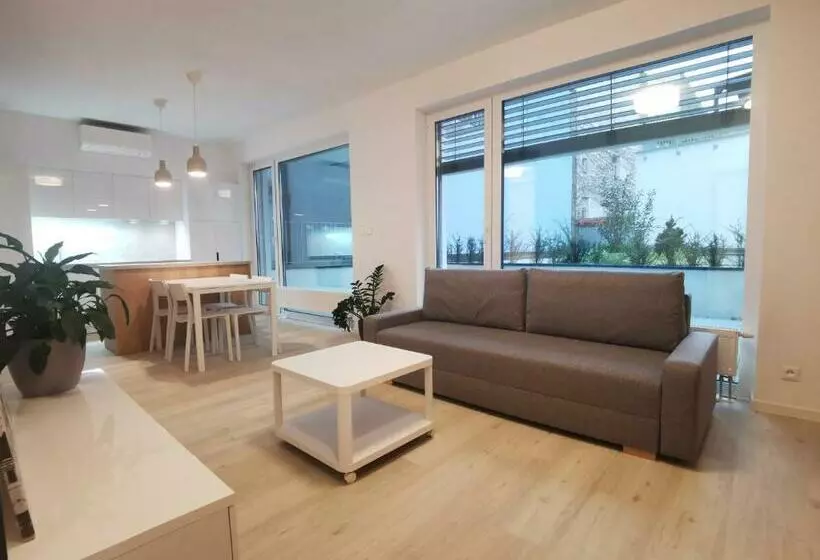 City Castle Apartments Free Parking