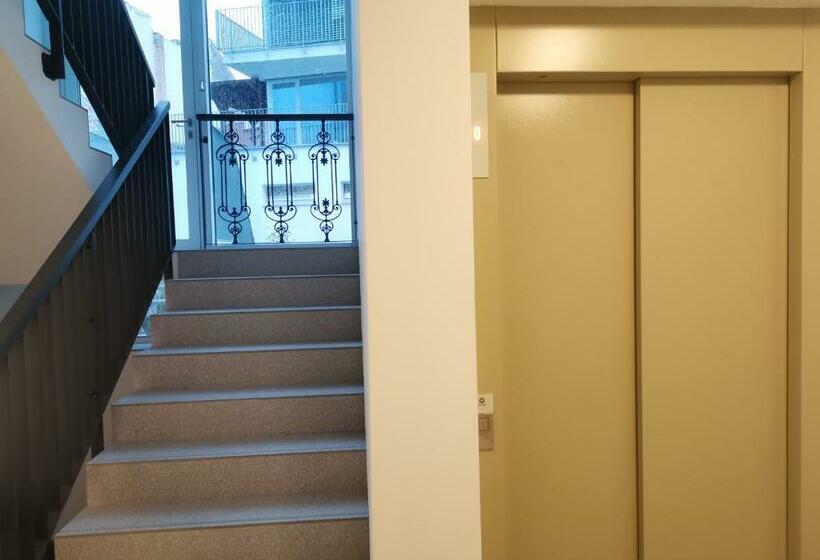 City Castle Apartments Free Parking