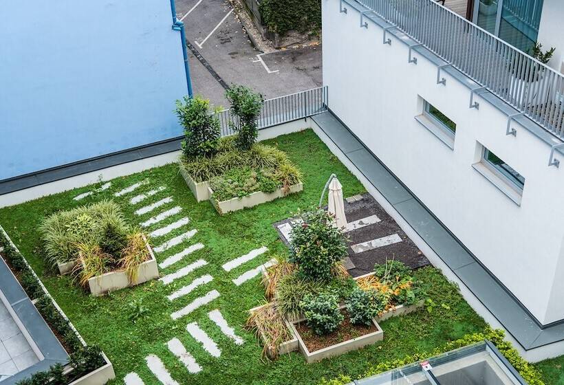 City Castle Apartments Free Parking