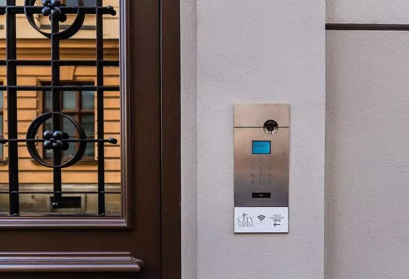 City Castle Apartments Free Parking