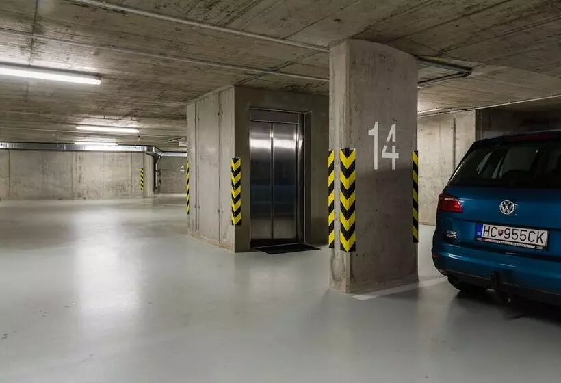 City Castle Apartments Free Parking