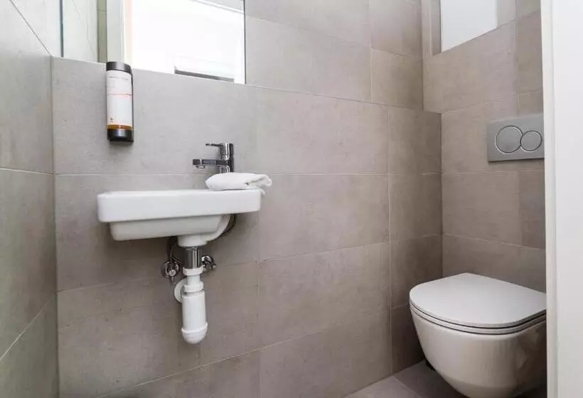 City Castle Apartments Free Parking