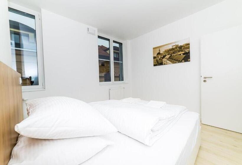 City Castle Apartments Free Parking