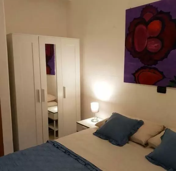 هتل Cucaracha Bungalow