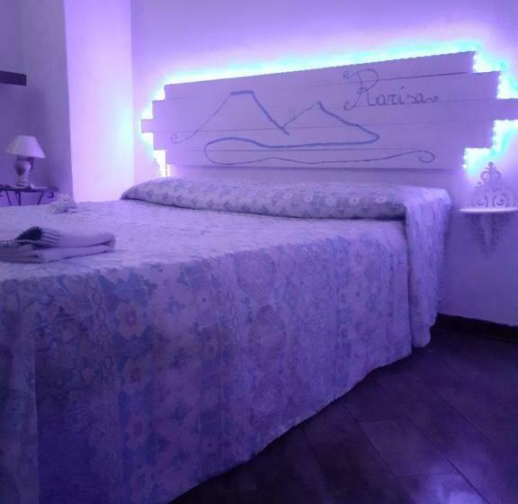 پانسیون Camera Rarisa Napoli Centro