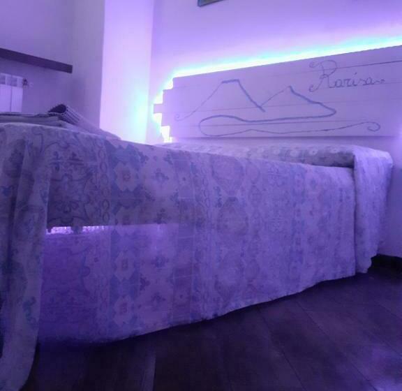 پانسیون Camera Rarisa Napoli Centro