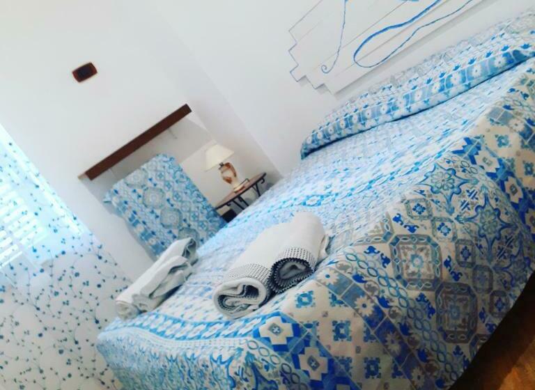 پانسیون Camera Rarisa Napoli Centro