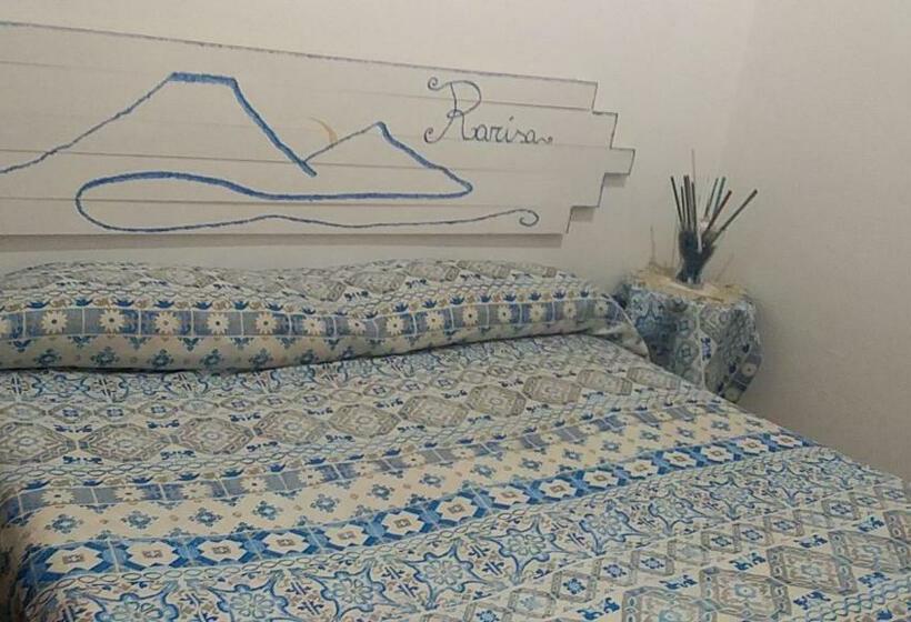 پانسیون Camera Rarisa Napoli Centro