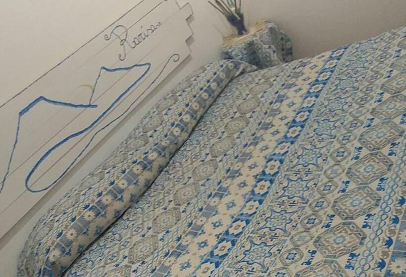 پانسیون Camera Rarisa Napoli Centro