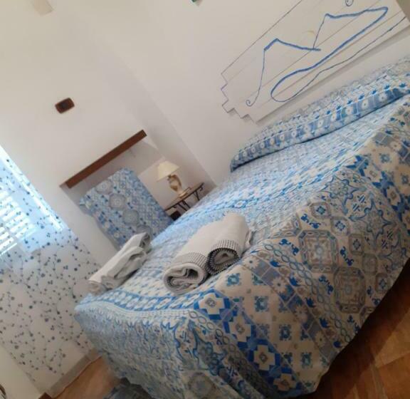 پانسیون Camera Rarisa Napoli Centro