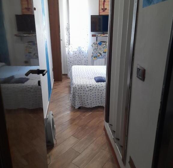 پانسیون Camera Rarisa Napoli Centro