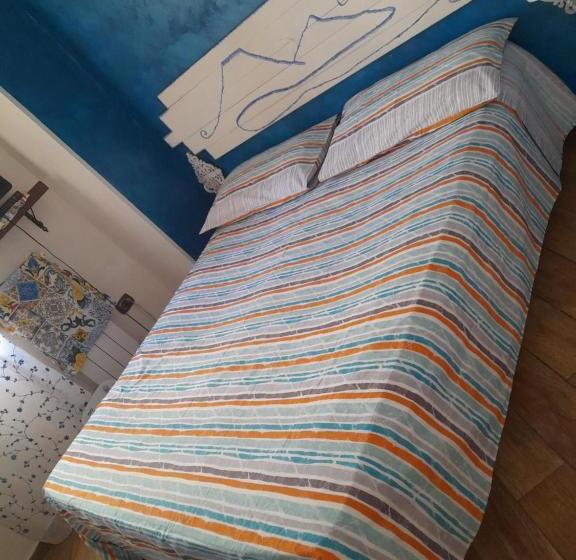 پانسیون Camera Rarisa Napoli Centro