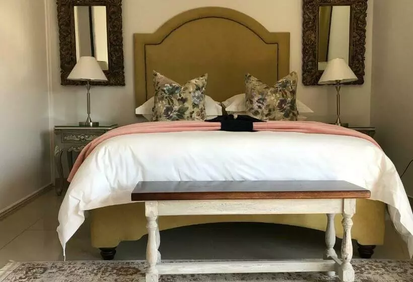 ペンション Fleur De Lis Guesthouse