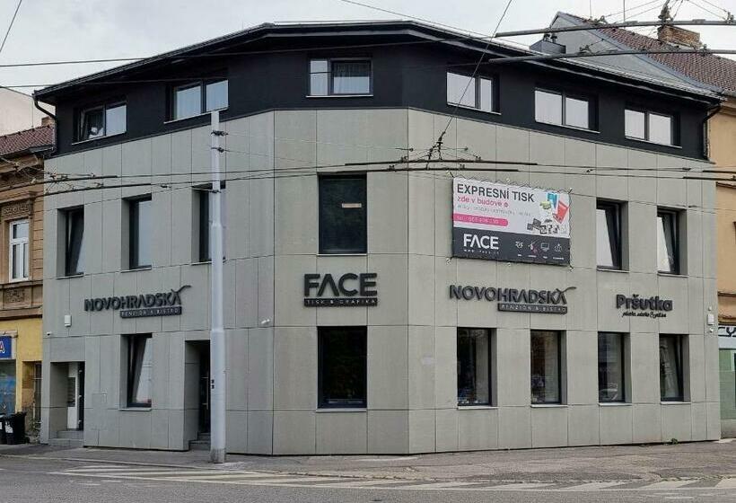 Majatalo Novohradská