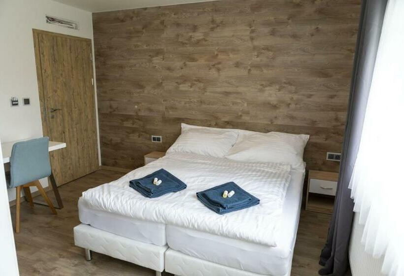 Majatalo Novohradská