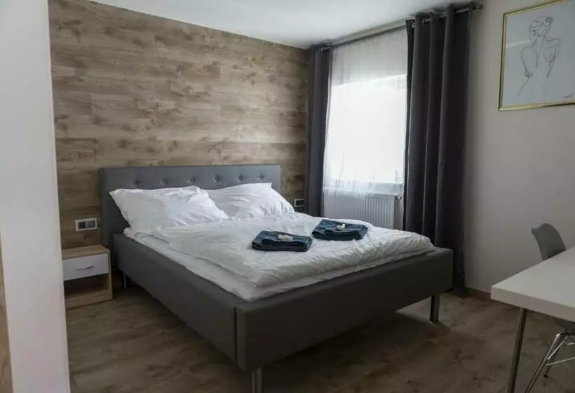 Pension Novohradská