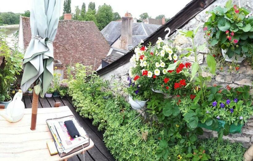 مبيت وإفطار Maison De La Loire