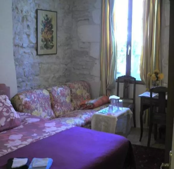 Aamiaismajoitus (B&B) Maison De La Loire