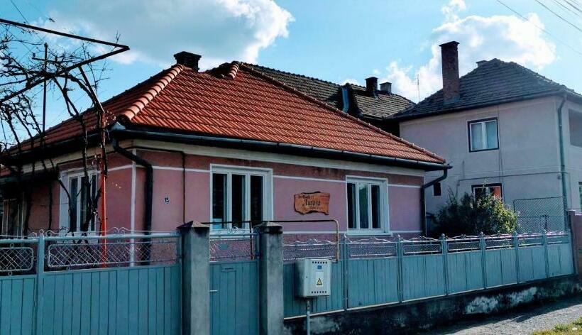 پانسیون Aurora Vendégház